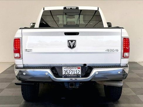 Used 2018 RAM 2500 Laramie w/ Convenience Group AWD/4WD image 3