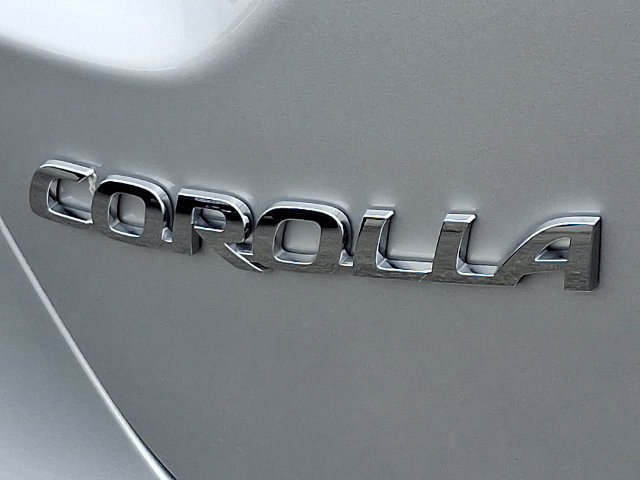 Used 2025 Toyota Corolla LE FWD image 28