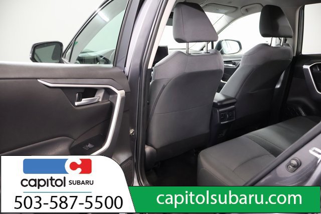 Used 2025 Toyota RAV4 XLE AWD/4WD image 28