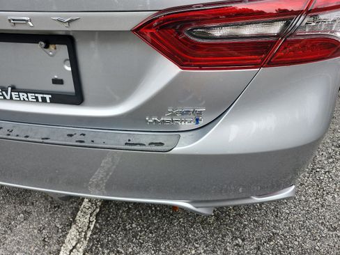 Used 2022 Toyota Camry XSE image 5