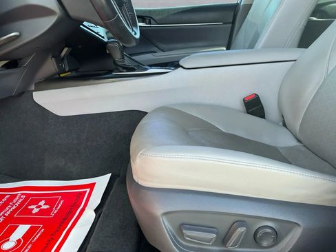 Used 2021 Toyota Camry XSE w/ Navigation Package image 12