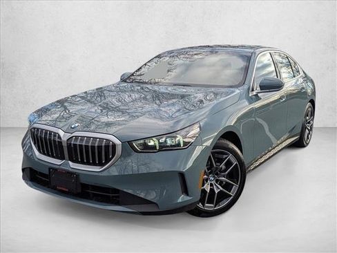 Certified 2026 BMW 530i xDrive image 1