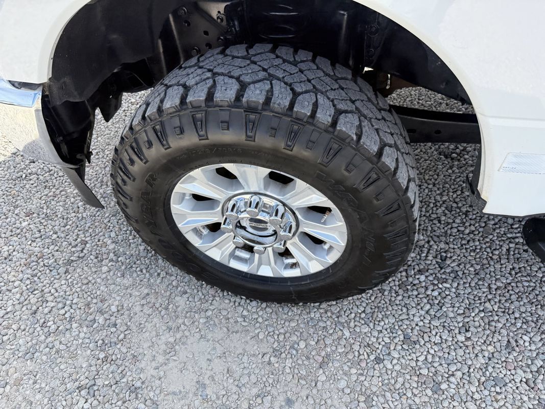 Used 2020 Ford F250 XL w/ STX Appearance Package AWD/4WD image 32