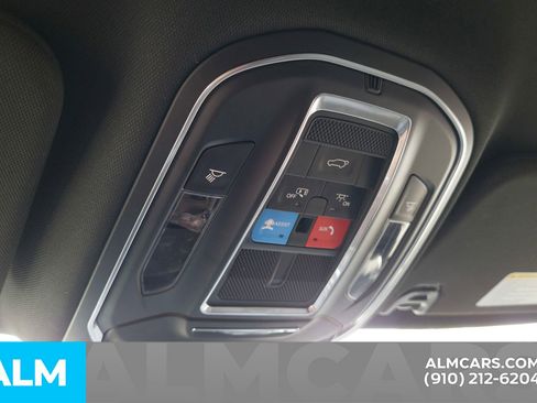 Used 2023 Jeep Wagoneer L Series II image 33