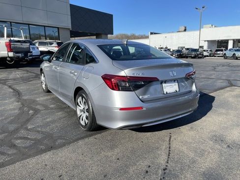 Used 2022 Honda Civic LX image 6
