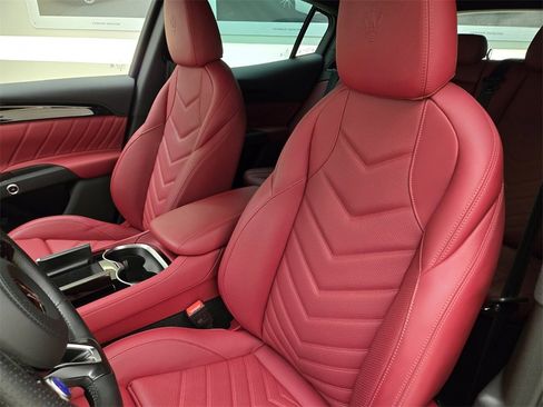 New 2025 Maserati Grecale Modena image 28