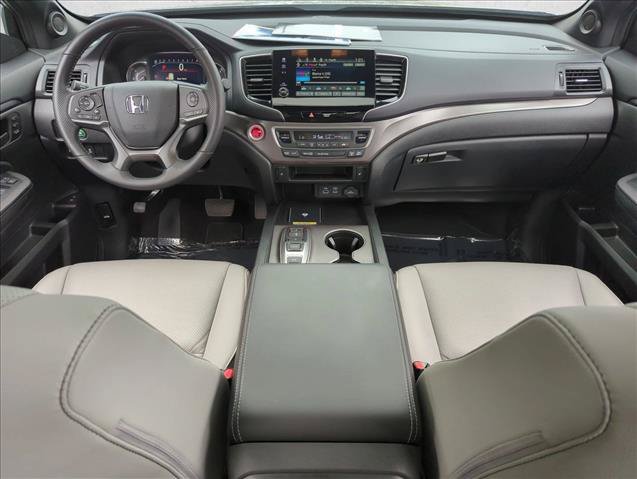 Certified 2025 Honda Passport EX-L image 19