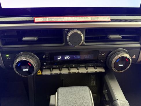 New 2026 Toyota 4Runner Limited AWD/4WD image 19