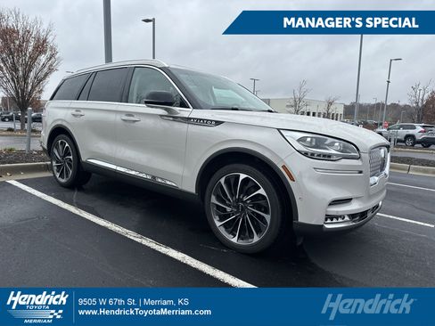 Used 2024 Lincoln Aviator Reserve w/ Equipment Group 201A image 1