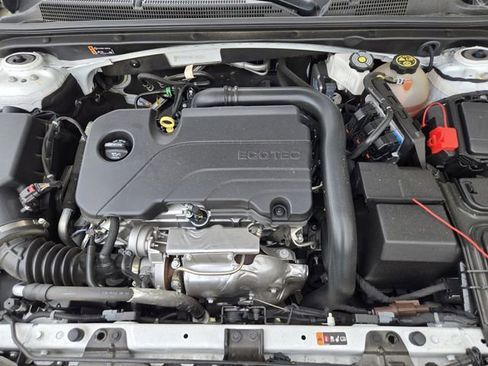 Used 2024 Chevrolet Malibu LT image 29