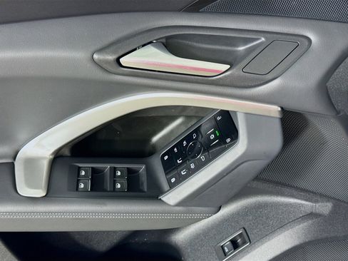 Certified 2025 Audi Q5 Premium w/ Convenience Package image 11