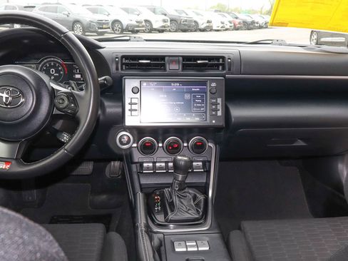 Used 2022 Toyota GR86 image 10