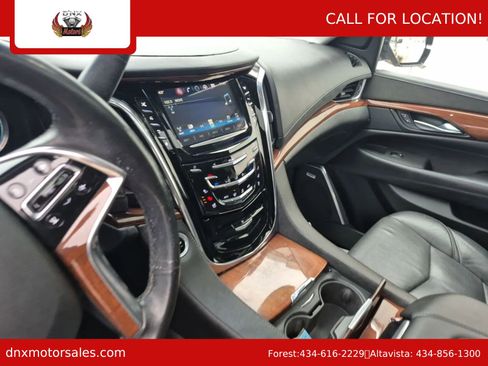 Used 2016 Cadillac Escalade Premium image 5
