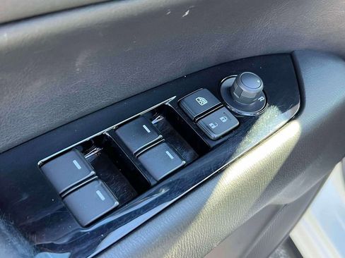 Used 2023 MAZDA CX-5 AWD 2.5 S w/ Preferred Package image 18