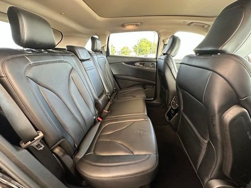Used 2023 Lincoln Nautilus Reserve w/ Monochromatic Package AWD/4WD image 26