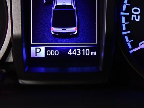 Used 2021 Toyota Tacoma TRD Off-Road image 17