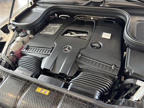 New 2026 Mercedes-Benz GLS 580 4MATIC image 36
