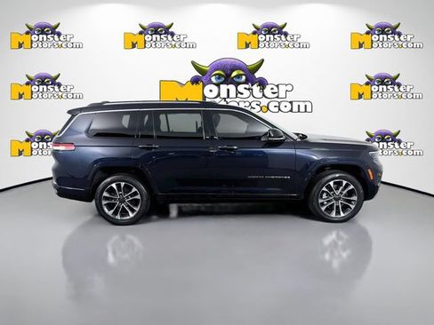 Used 2023 Jeep Grand Cherokee L Overland w/ Advanced Protech Group III AWD/4WD image 4
