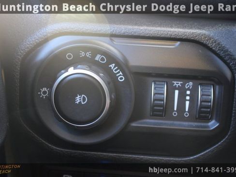 Used 2021 Jeep Wrangler Unlimited Sahara w/ Safety Group image 20