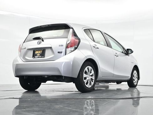 Used 2016 Toyota Prius C One FWD image 32