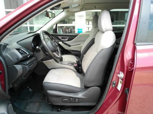 Used 2023 Subaru Forester Premium AWD/4WD image 14