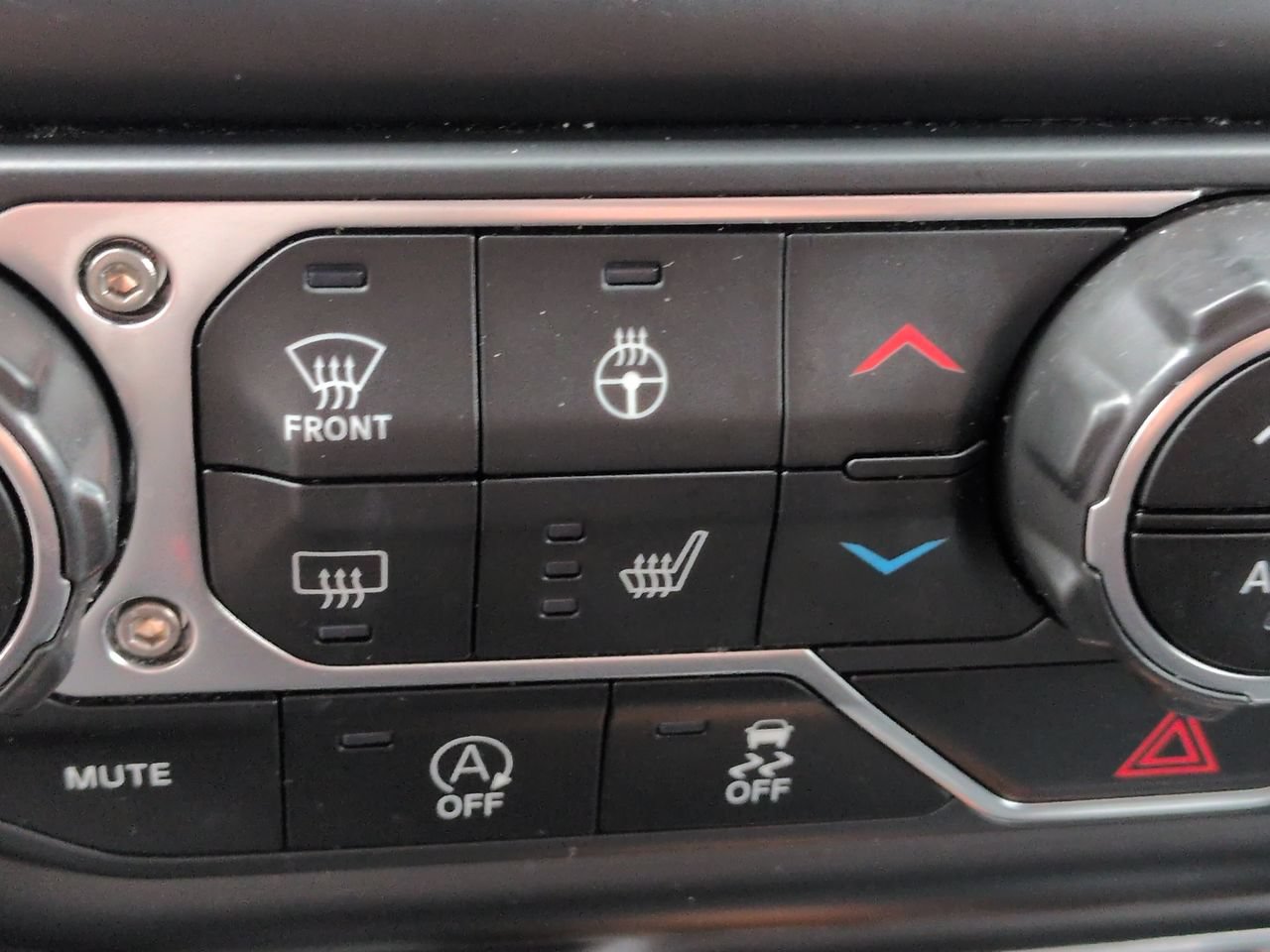 Used 2019 Jeep Wrangler Unlimited Sahara AWD/4WD image 20