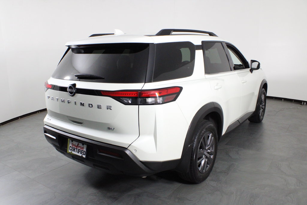 Certified 2024 Nissan Pathfinder SV FWD image 4