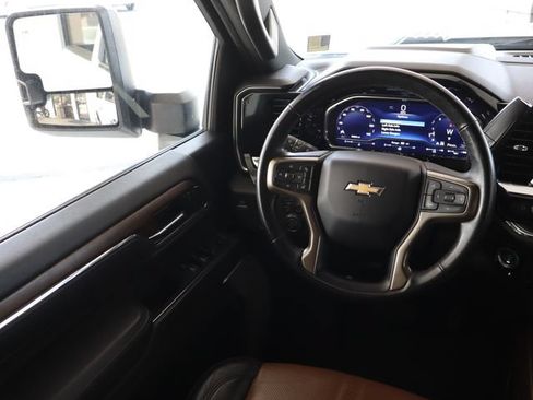 Used 2024 Chevrolet Silverado 2500 High Country w/ High Country Premium Package AWD/4WD image 23