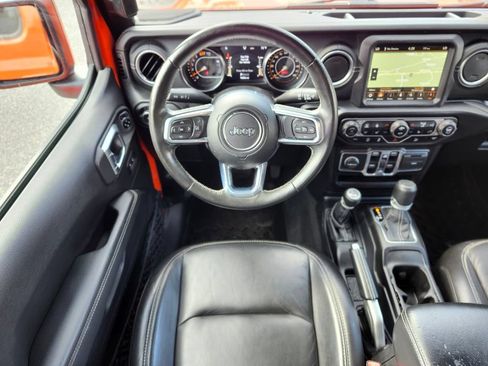 Used 2020 Jeep Wrangler Unlimited Sahara AWD/4WD image 13