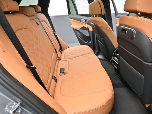 New 2026 BMW X5 xDrive50e w/ Climate Comfort Package image 27