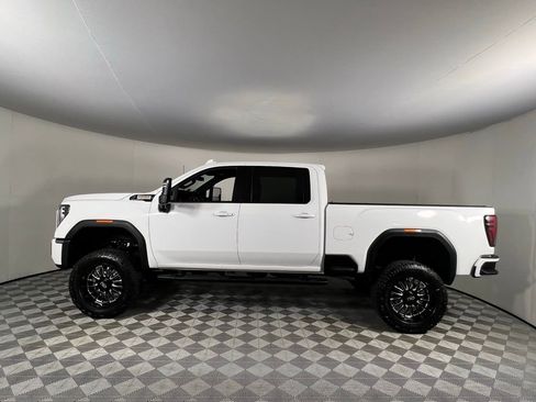 Used 2024 GMC Sierra 3500 AT4 image 10