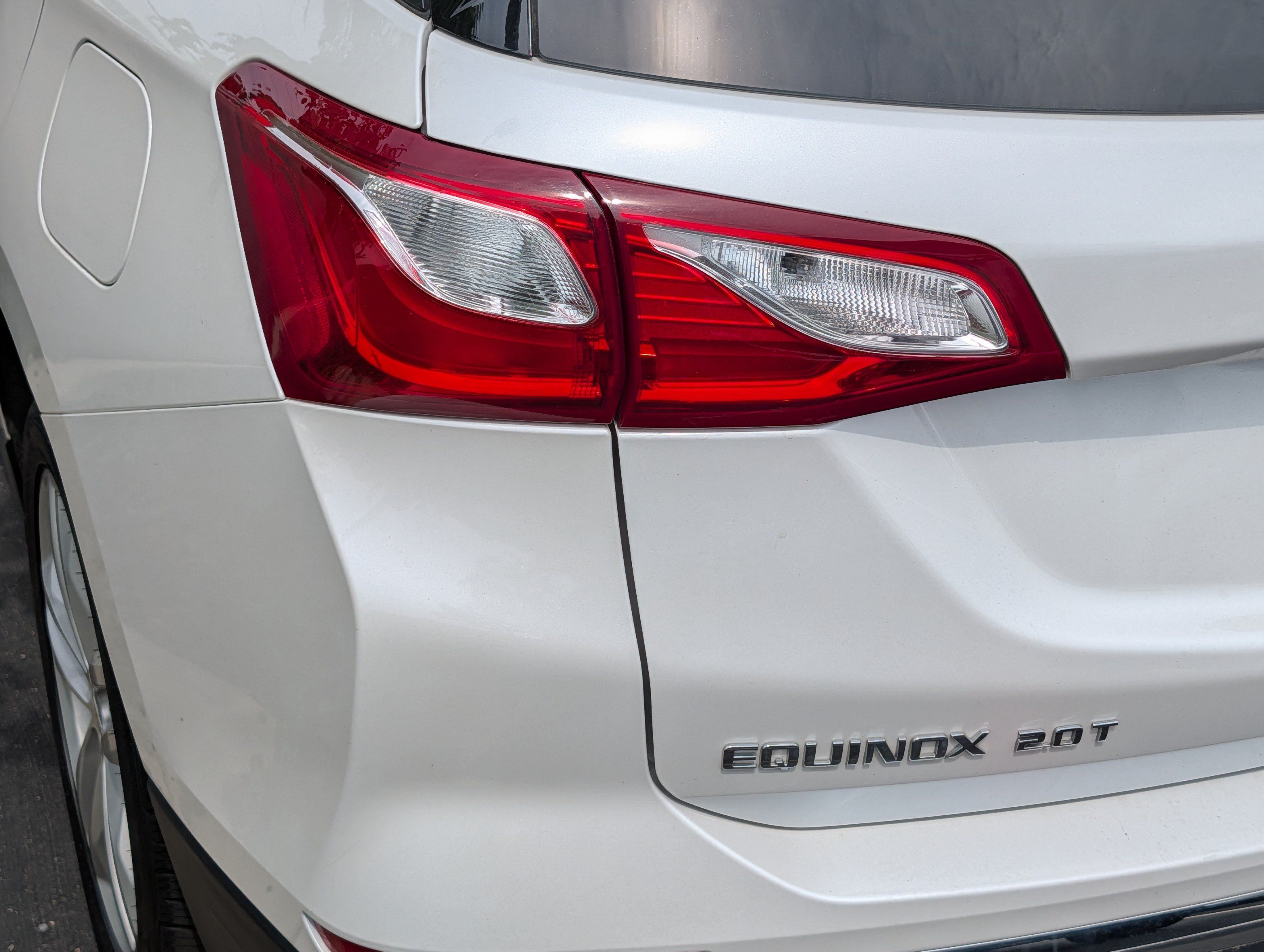Used 2019 Chevrolet Equinox Premier AWD/4WD image 17