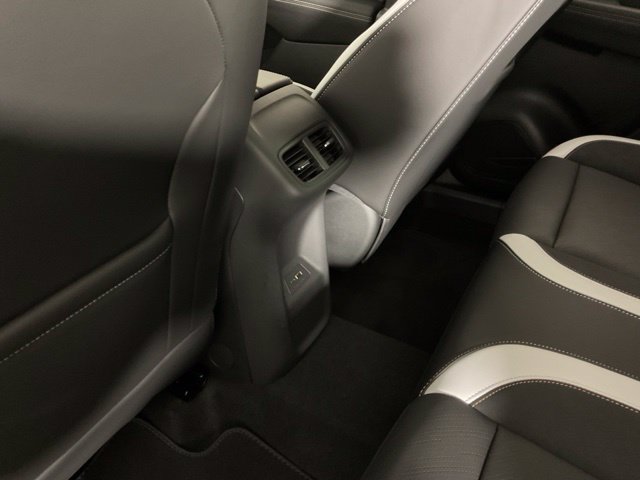 Used 2024 Buick Envision Sport Touring AWD/4WD image 18