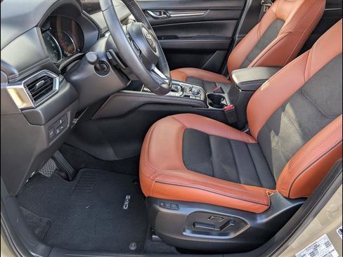 Used 2025 MAZDA CX-5 Carbon Edition image 9