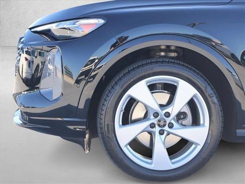 Used 2025 Audi Q5 Prestige AWD/4WD image 28