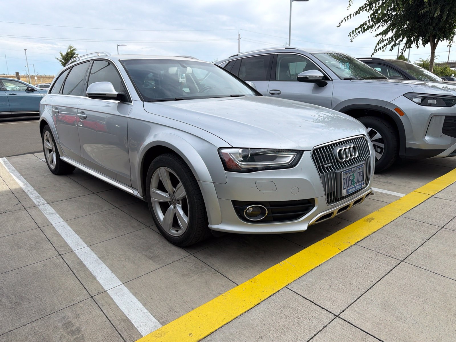 Used 2013 Audi A4 Premium Plus w/ Premium Plus Pkg AWD/4WD image 1