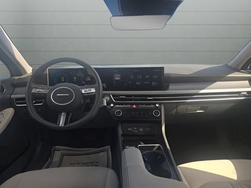 Used 2025 Hyundai Sonata SEL FWD image 10