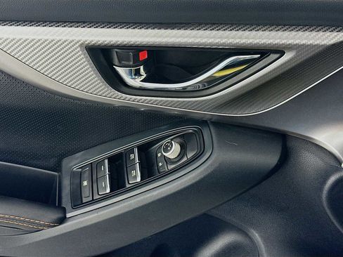 Certified 2021 Subaru Crosstrek 2.5i Limited w/ Moonroof Package 2 image 17