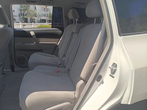 Used 2010 Toyota Highlander 2WD image 13