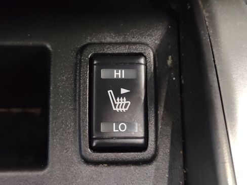 Used 2019 Nissan Titan SL RWD image 25