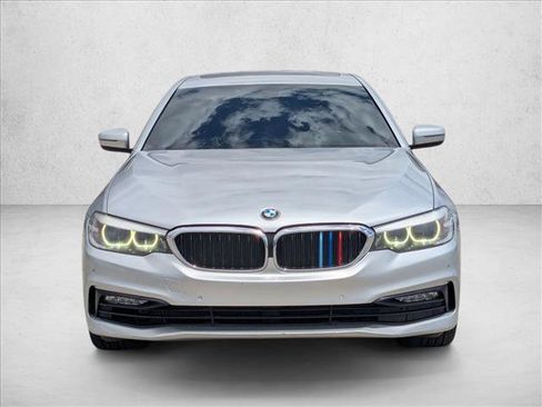 Used 2018 BMW 530i w/ Premium Package RWD image 2