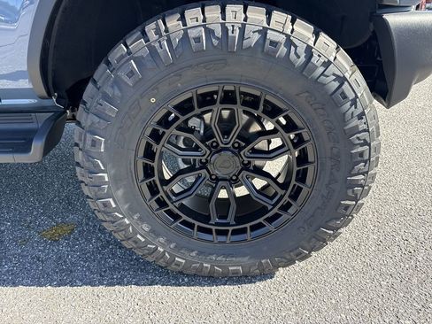 New 2025 Ford Bronco Outer Banks w/ Sasquatch Package AWD/4WD image 13