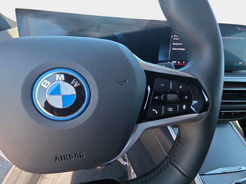 Used 2025 BMW i4 eDrive40 RWD image 18
