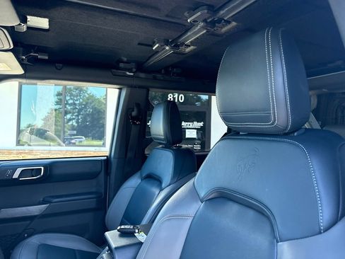 Used 2021 Ford Bronco First Edition AWD/4WD image 3