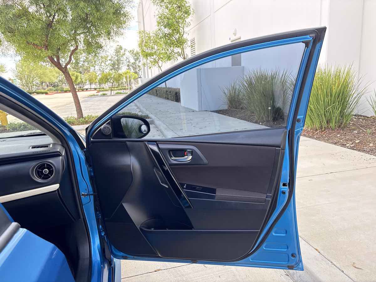 Used 2017 Toyota Corolla iM w/ Carpet Mat Package FWD image 15
