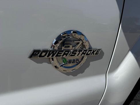 Used 2016 Ford F250 Lariat w/ Lariat Ultimate Package image 9