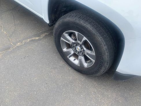 Used 2019 Chevrolet Colorado Z71 AWD/4WD image 6