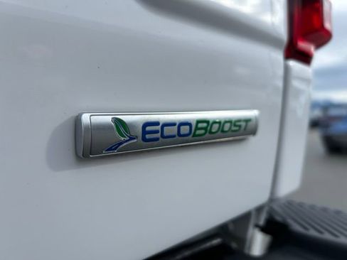 Used 2018 Ford F150 Lariat w/ Equipment Group 502A Luxury AWD/4WD image 12