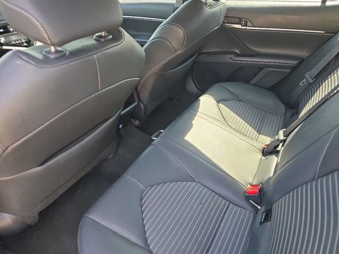 Used 2024 Toyota Camry SE FWD image 9