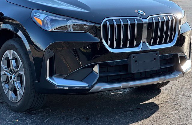 Used 2023 BMW X1 xDrive28i w/ Convenience Package AWD/4WD image 2